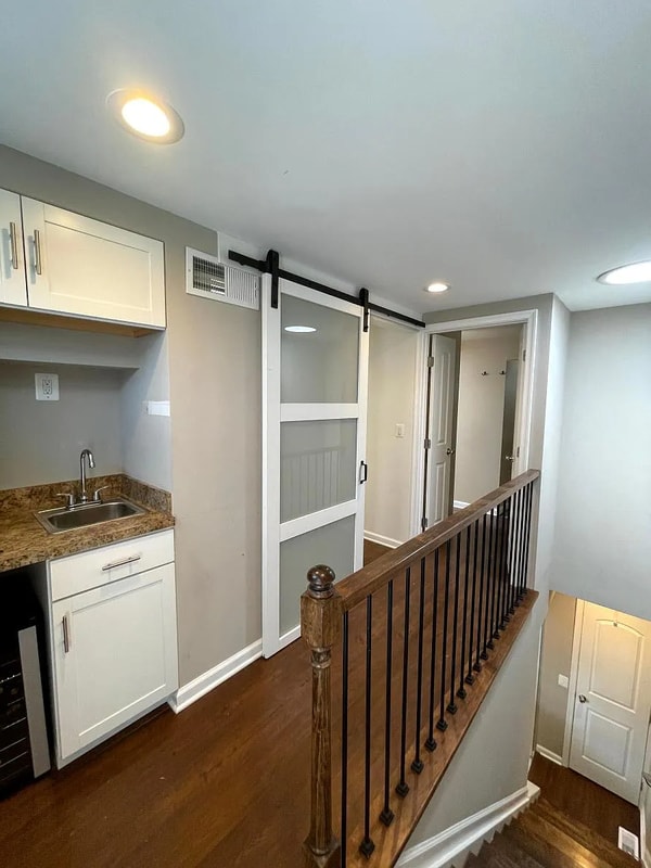 Building Photo - 1112 S Conkling St