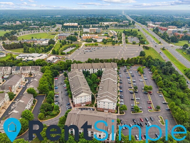 Building Photo - 21210 McFadden Square