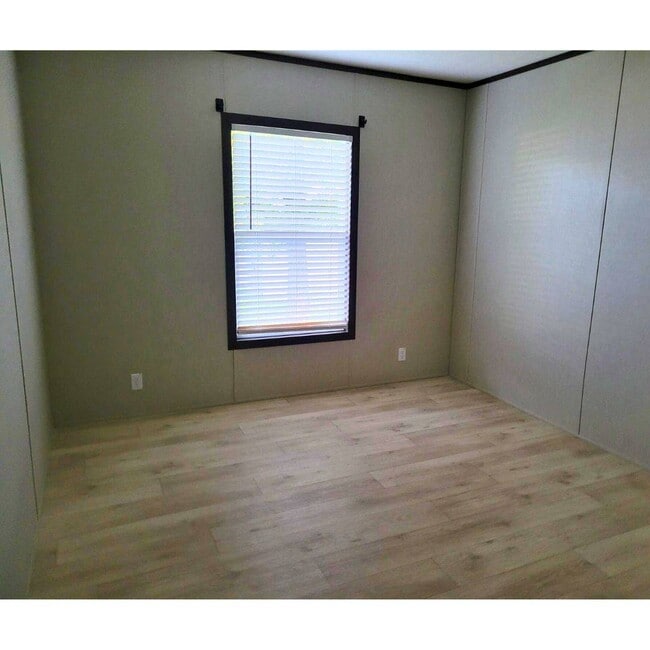 Building Photo - 300 W Albert St