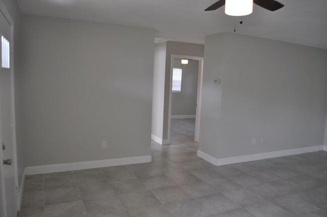 Building Photo - Quaint Home with all Tile floors