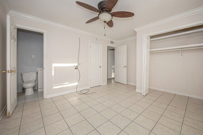 Building Photo - 3 Bed 2 Bath home in Pascagoula near the beach.