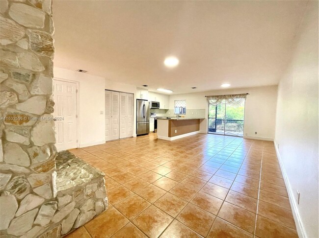 Building Photo - 4269 Coral Springs Dr