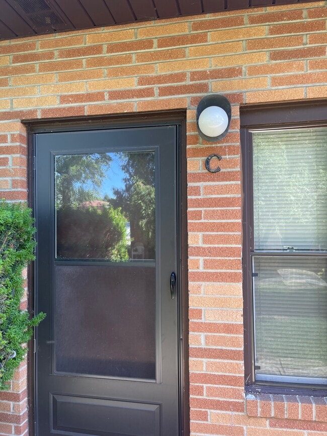 Building Photo - 5266 Grafton Rd