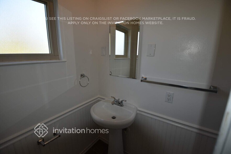 Building Photo - 2861 Herbert Way