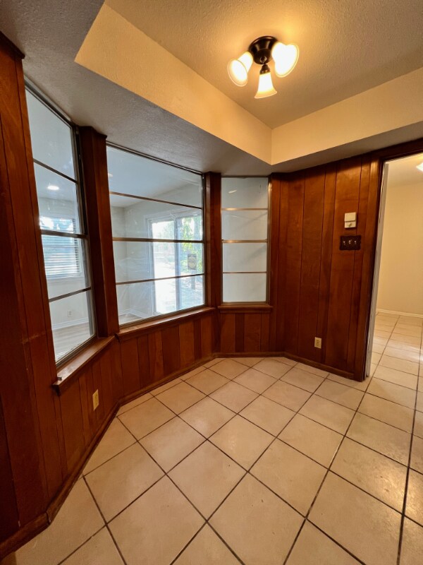 Building Photo - 9903 Astronaut Dr