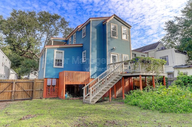 Building Photo - 35 Ashton St