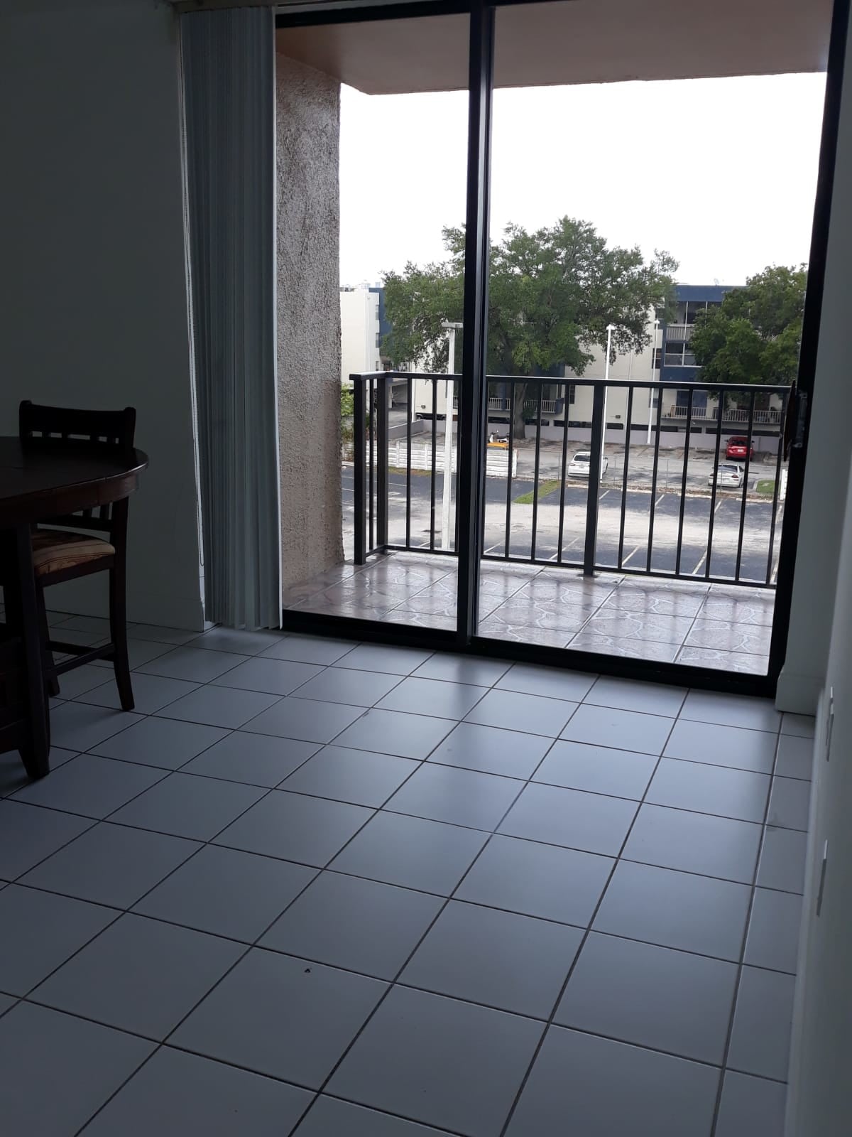 Living room - 16751 NE 9th Ave