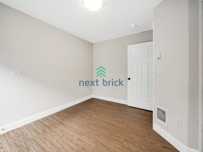 Building Photo - A Sparkling 3 Bed 2.5 Bath Home for Rent!