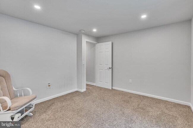 Building Photo - 2625 Hamilton Rd