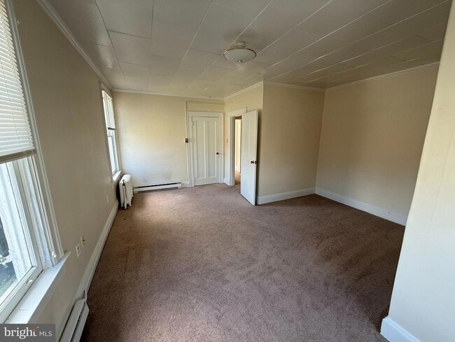 Building Photo - 21 S Stewart St