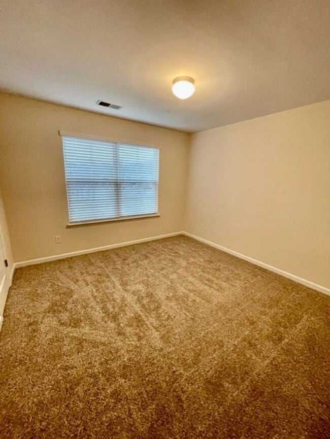Building Photo - Luxurious 2 story 3 bedroom 2.5 bath townhomes. Located in Salisbury.