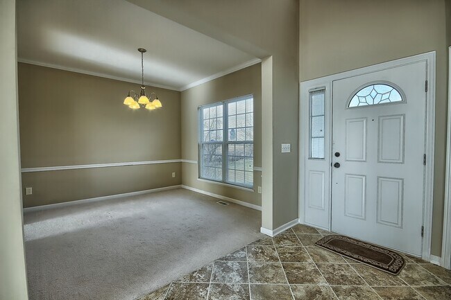 Building Photo - 7233 Springview Ln