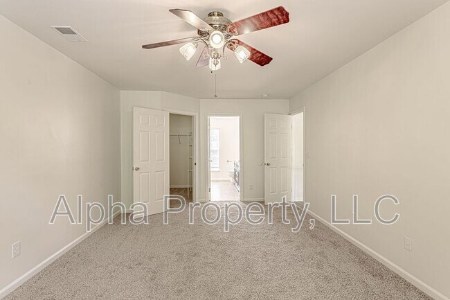 Building Photo - 261 Highgate Cir
