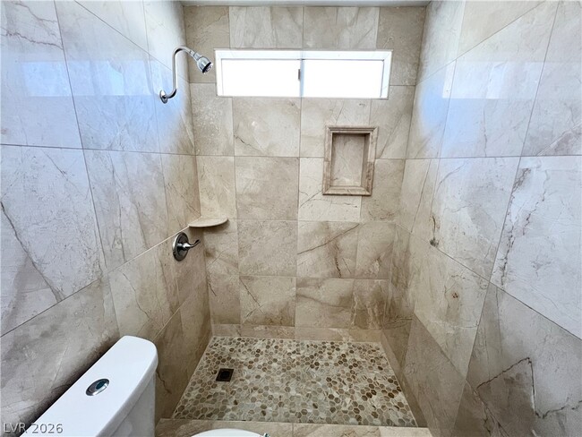 Building Photo - 6446 Meadowlark Ln