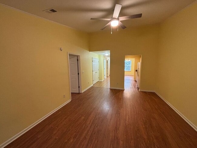 Building Photo - 1557 Blaze Ln