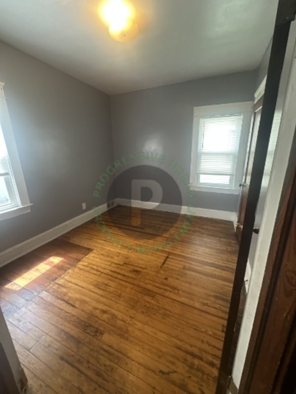 Building Photo - 9611 Larnder Ave
