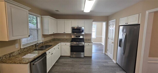 Building Photo - 2655 Westbury Ct