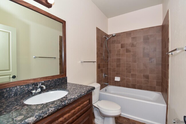 Building Photo - 2523 S 41st Ave