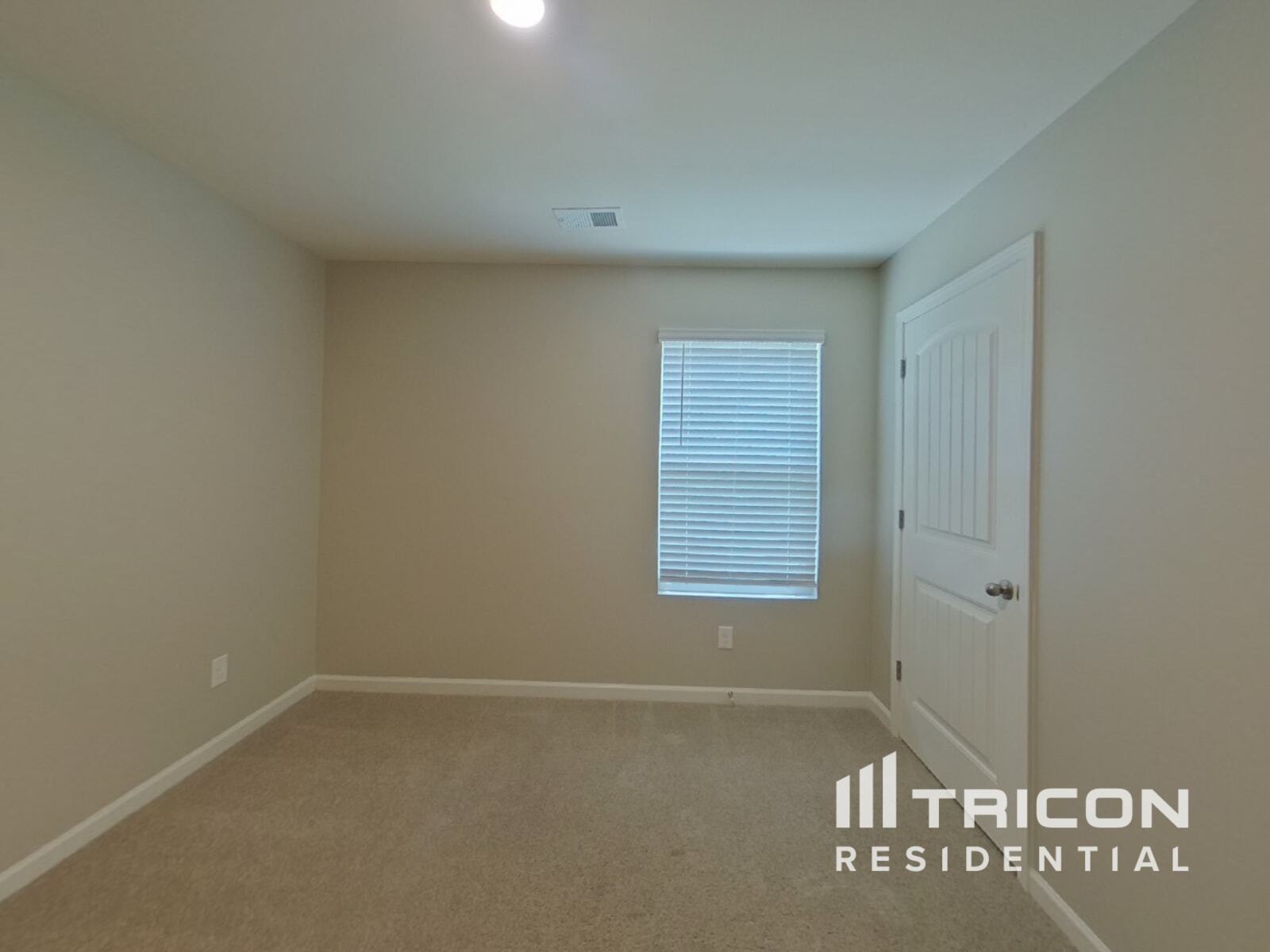 Building Photo - 864 Bentley Dr