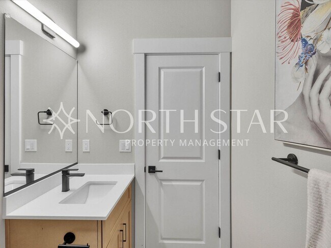 Building Photo - 8898-8898 Serenity Ter