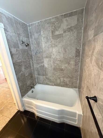 Building Photo - 421 NY-146