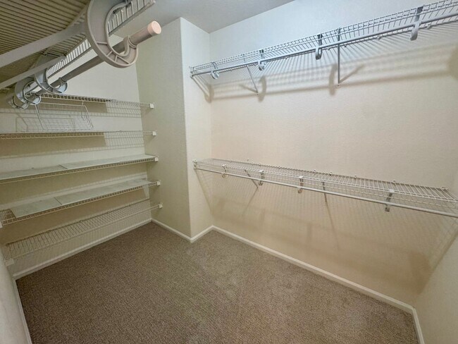 Building Photo - 4 Bed / 4 Bath Dream Home in the Hills at ...