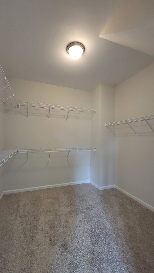 Building Photo - Your Ideal Home Awaits in Simpsonville
