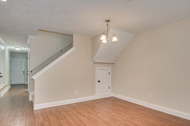Building Photo - 733 Leela Ct