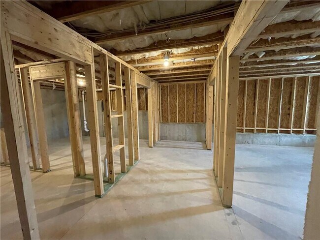 Building Photo - 7214 Whitewater Dr