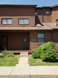 Building Photo - 3131 Bell Dr