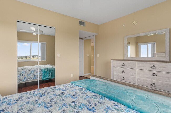 Building Photo - 925 Florida A1A