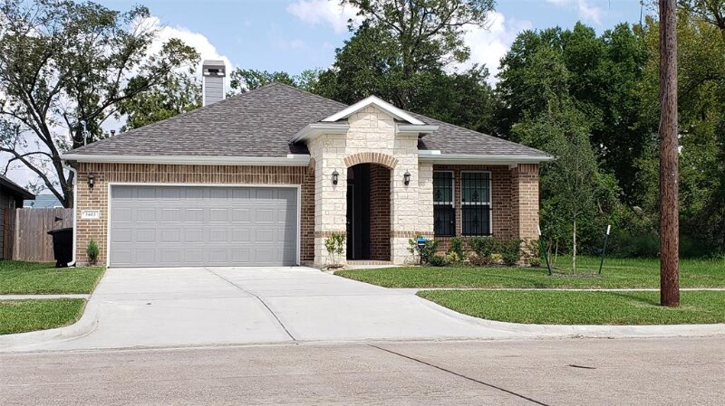 Building Photo - 2720 Briley St