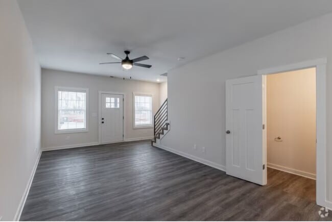 Building Photo - 110-A Aviator Cir