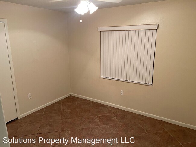 Building Photo - 3 br, 2 bath House - 3728 S SHERWOOD CIR