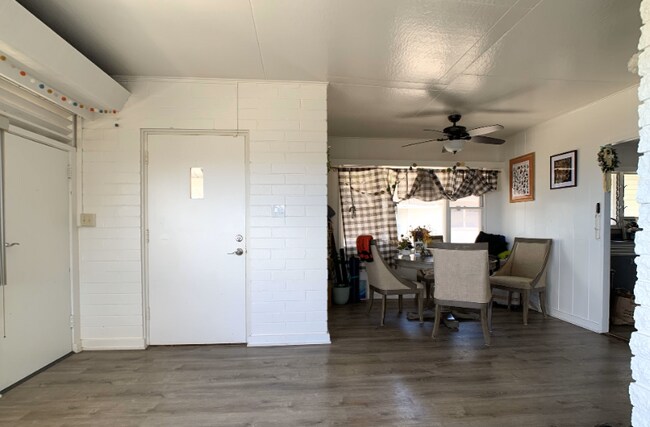 Building Photo - 1074 Lanui Pl