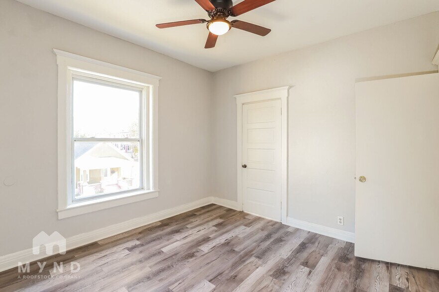 Building Photo - 2018 E 30th St