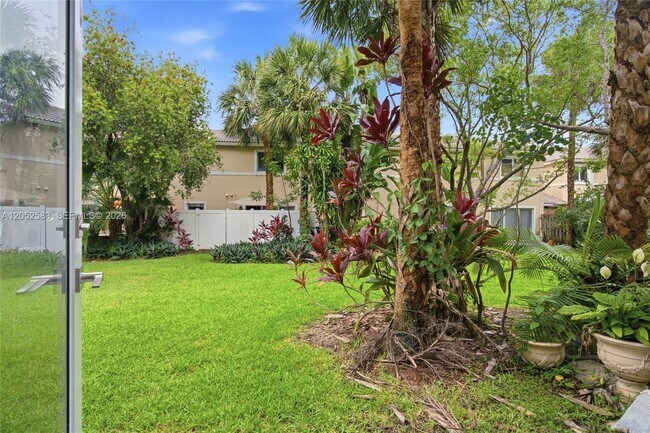 Building Photo - 2293 NW 170th Ave
