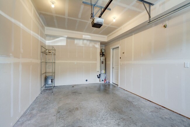 Building Photo - 3 Bedroom/2 Bath townhouse in Kettlecove community