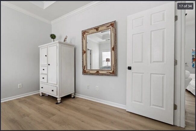 Building Photo - 3143 Enclave Ln