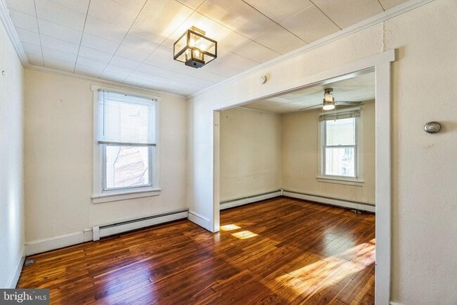 Building Photo - 1116 Maple St