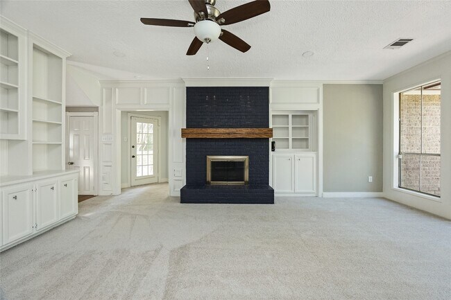 Building Photo - 12002 Moorcreek Dr