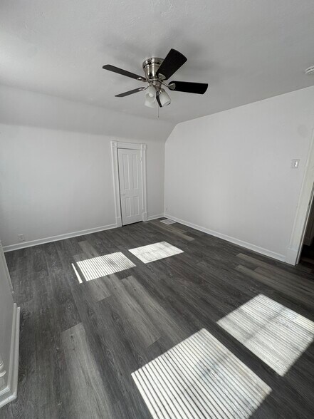 Bedroom 3 - 710 Park Ave