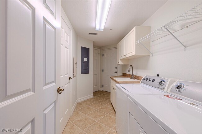 Building Photo - 12701 Mastique Beach Blvd
