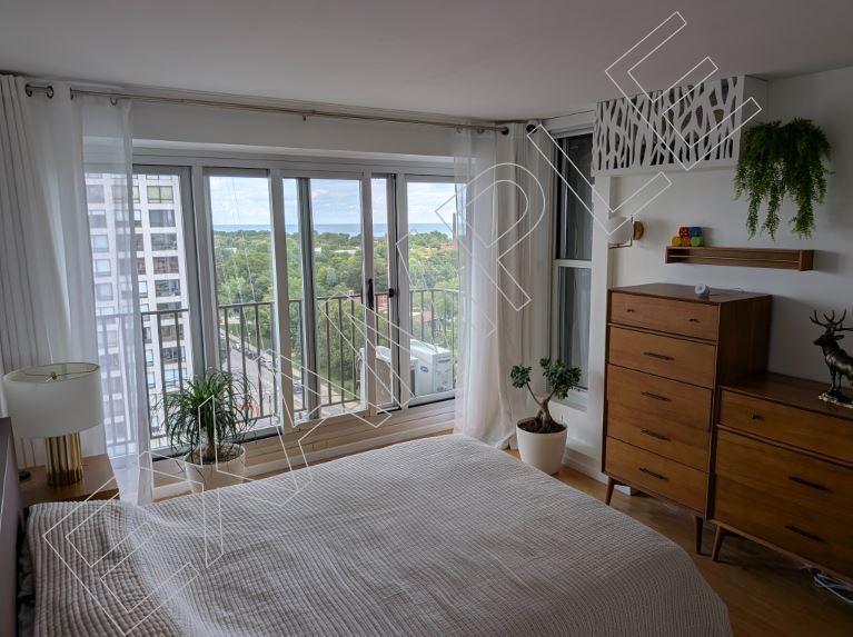 19. EXAMPLE Bedroom Setup - 1960 N Lincoln Park W
