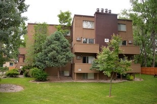 Building Photo - Creekside Apartments