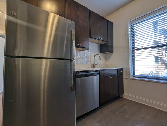 Building Photo - 2524 N Kedzie Blvd
