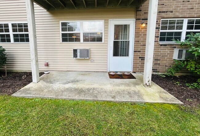 Building Photo - 300 Cunat Blvd