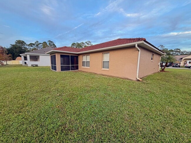 Building Photo - Immaculate 3-bedroom, 2-bathroom home situated on a spacious lot.