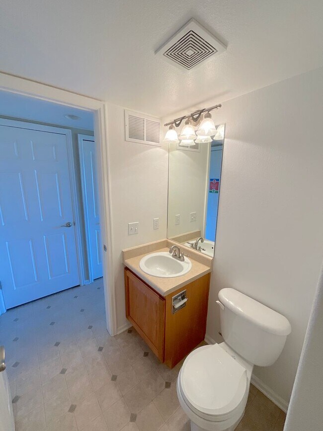 Building Photo - 7168 Prairie Wind Dr