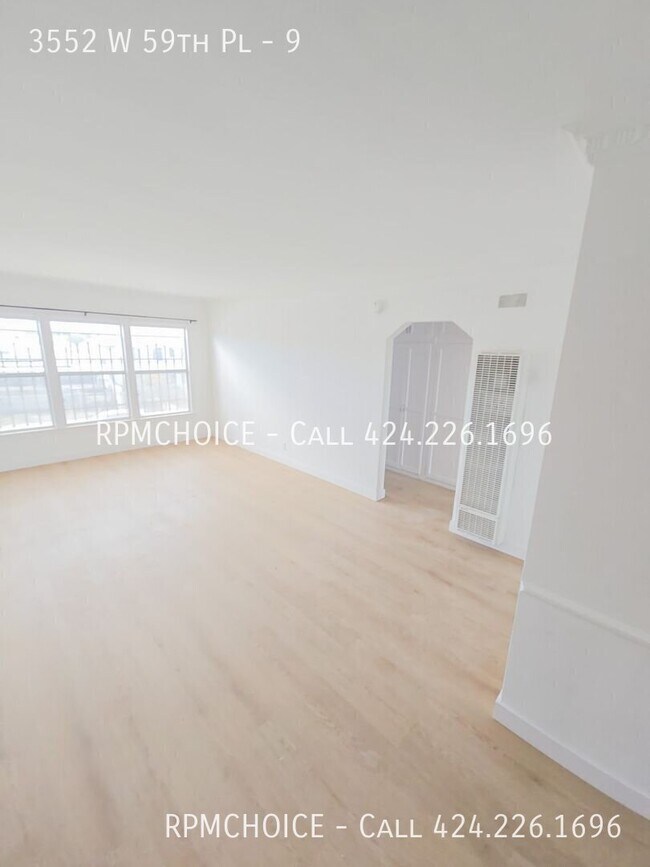 Building Photo - 3552 W 59th Pl